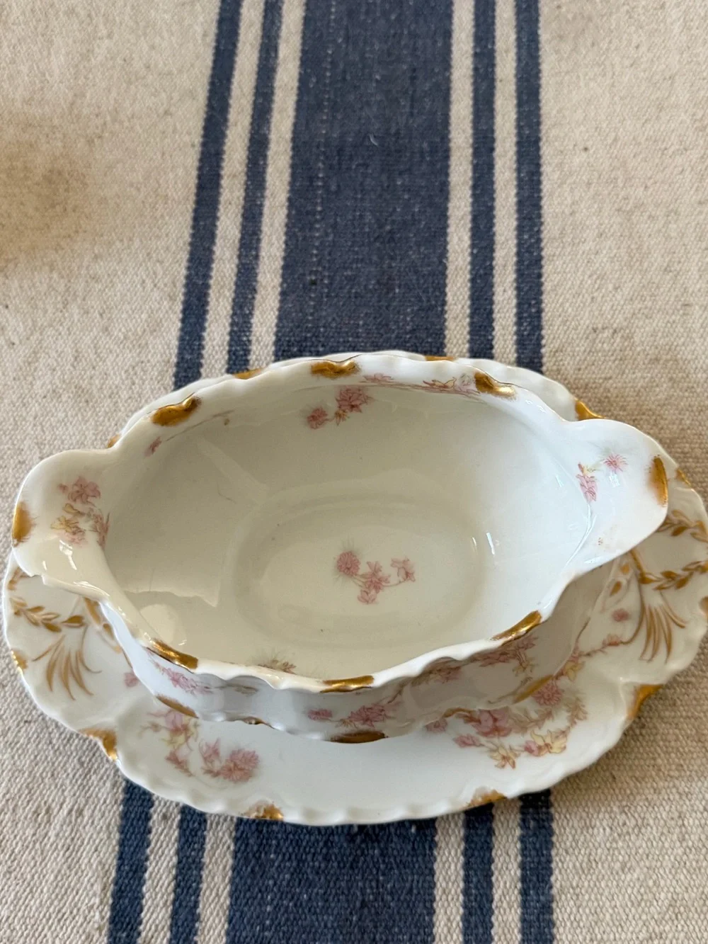 Haviland Limoges Porcelain Schleiger ?525 Pink Gold Floral Spray Gravy Boat